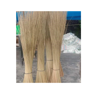 ไม้กวาดมะพร้าวคุณภาพดี ทำจากวัสดุธรรมชาติ ผลิตในเวียดนาม - Product Image 1