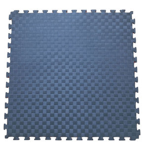 Tapis de karaté confortables pour l'entraînement quotidien, surface rembourrée idéale pour les séances régulières. - Product Image 1
