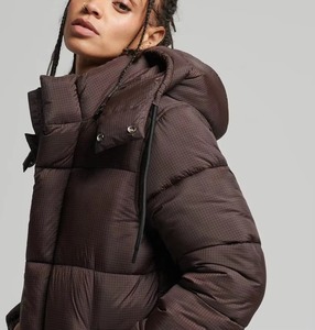 Chaqueta Acolchada con Capucha para Mujer, con Logotipo, Cierre de Cremallera Frontal, Cálida para Invierno, Relleno Grueso de Poliéster, Manga Larga, Largo Regular - Product Image 4