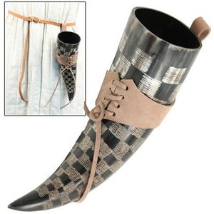 Corne à boire en buffle écologique de style Viking avec ceinture en cuir pour articles décoratifs, corne à boire artisanale - Product Image 1