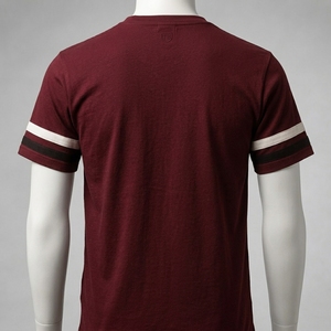 เสื้อยืดพรีเมียมสำหรับผู้ชาย ออกแบบด้วยผ้าที่ระบายอากาศได้ดี สวมใส่สบาย นุ่มนวล และมีคุณภาพทนทาน เหมาะสำหรับการสวมใส่ลำลองในชีวิตประจำวันและกิจกรรมต่างๆ - Product Image 5