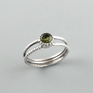 Natural Green Peridot Birthstone <b>Ring</b> 925 Sterling Silver Vintage Solitaire Gemstone Engagement <b>Ring</b> for Women - Product Image 1
