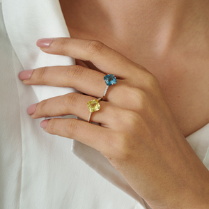 Nuevo diseño de última generación, anillo apilable minimalista con topacio limón y diamantes en forma de trébol de 9.5x9.5 mm, unisex, oro amarillo K14, joyería fina. - Product Image 2
