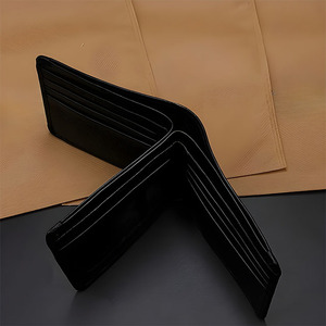Cartera de Hombre de Lujo Premium, de Cuero Genuino de Alta Calidad, Negra, Texturizada, con Ventana para Identificación, Tarjetero, Bolsillo Delgado para Efectivo y Clip para Billetes - Product Image 4