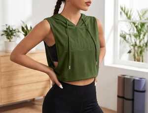 Débardeur de sport à capuche sans manches pour femme, léger, très extensible, avec logo personnalisable sur le devant - Product Image 3