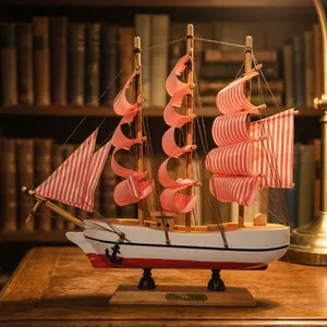 Modèle de bateau à voile en bois décoratif avec voiles roses, décoration nautique pour table, maison, bureau, cadeau de collection - Product Image 3