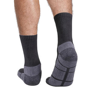 Chaussettes de sport athlétiques de qualité professionnelle, respirantes et personnalisables pour la distribution de marques. - Product Image 4