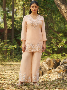 Conjunto de Kurta y Palazzo Elegante para Mujer, Color Beige, con Cuentas Florales, Viscosa, Manga Larga, Cuello en V, Bordado, para Fiesta de Graduación o Boda - Product Image 1