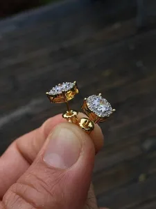 Boucles d'oreilles clous halo en moissanite, argent sterling 925 plaqué or, taille ronde, bijoux de mariée de luxe - Product Image 3