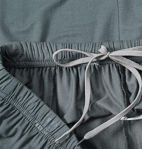 Conjunto de Verano para Hombre, Camiseta Casual Transpirable de Manga Corta con Bloques de Color Verde Grisáceo y Pantalones Cortos con Cintura Elástica y Bolsillo - Product Image 6