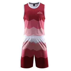 Uniforme de Baloncesto Masculino Fabricado en Pakistán, Alta Calidad, Personalizable, Ajuste Perfecto, Máxima Movilidad y Transpirabilidad para Equipos - Product Image 1
