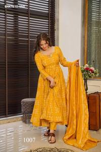 Nueva Colección de Kurti Anarkali con Estampado Digital y Pantalones Plazzo/Dupatta, Proveedor Indio - Product Image 4