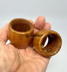 Anneau de serviette en bois classique et moderne, fait main, écologique, durable, décoration de table, accessoires de table haut de gamme pour hôtels et mariages - Product Image 5