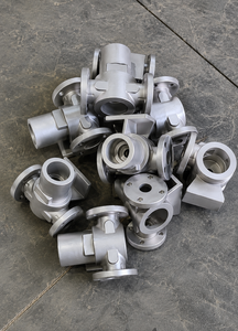 Cuerpo de válvula multipuerto con bridas de acero inoxidable, fundido por cera perdida, para control de fluidos industriales, hardware metálico de precisión. - Product Image 2