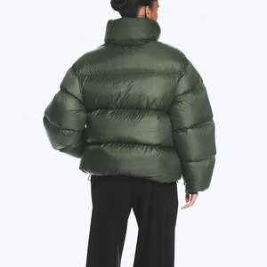 2. Chaqueta Acolchada con Capucha para Mujer, Abrigo Acolchado Cálido de Invierno, Ropa Exterior Ligera y Aislante, Diseño Personalizado, Suministro de Fábrica al por Mayor - Product Image 2