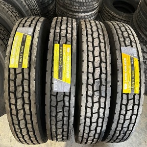 Pneu de camion radial d'occasion 11R22.5 pour longues distances, conçu pour la stabilité et le confort sur les autoroutes, adapté à l'essieu directionnel. - Product Image 4