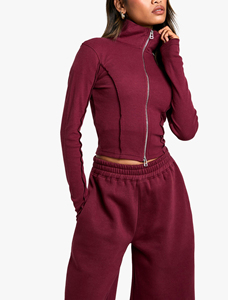 Ensemble 2 pièces oversize zippé en polaire pour femme, style vintage, avec logo personnalisé, broderie en strass et dentelle, collection hiver, vente en gros - Product Image 4