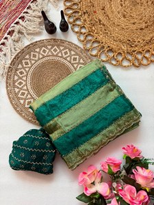 Sari de Seda Verde Reglance con Bordado Jarkhan y Ribete Calado, Traje Tradicional Indio para Bodas, para Mujer, Sin Arrugas, de Secado Rápido - Product Image 1