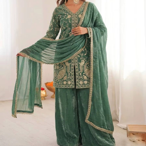 Lanzamiento del nuevo conjunto de fiesta Pur: top de seda pesada, pantalón palazzo y dupatta. - Product Image 1
