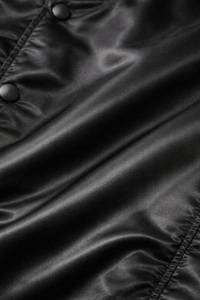 Veste en satin noir 100 % polyester personnalisée en gros, boutonnage à pression, légère, décontractée, streetwear, vêtement d'extérieur tendance - Product Image 5