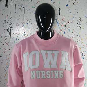 Sudadera IOWA NURSING PINK con cuello alto, 100% BLANCA, con apliques bordados, cuello ancho, hilos finos. - Product Image 4