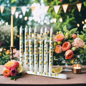 Égayez votre maison avec le charme rafraîchissant de ces bougies coniques au citron peintes à la main (lot de 4) - Product Image 2