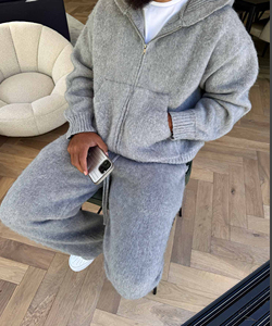 เสื้อฮู้ดมีซิปผ้าผสมขนแพะ  โลโก้สั่งทำได้ เสื้อฮู้ดซิปยาวผ้าขนแพะ  เสื้อสเวตเตอร์ถักทรงโอเวอร์ไซส์ เสื้อฮู้ดขนแพะผู้ชาย เสื้อแจ็คเก็ตผู้ชาย - Product Image 4