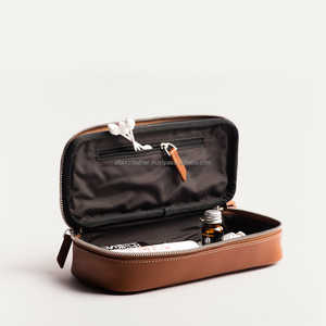 Sac de maquillage pliable à fermeture éclair en cuir véritable de luxe de grande capacité personnalisé en usine Organisateur de maquillage pour femmes Écologique Portable - Product Image 3