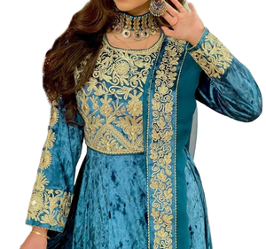 Ensemble robe en velours bleu brodé avec manches longues et motifs dorés pour femmes, style pakistanais, vêtements d'hiver - Product Image 6