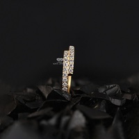 Cincin Emas 10K Desain Modern Berkualitas Standar untuk Wanita, Perhiasan Pertunangan dengan Harga Grosir dari India