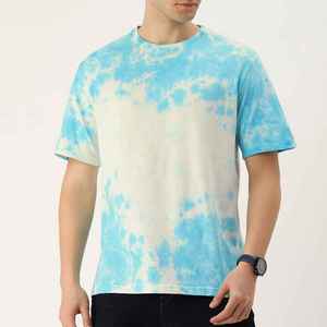 Polo de Moda con Tela Transpirable de Calidad Estándar Global, Polo Moderno para Hombre con Estampado Tie Dye en Toda la Superficie - Product Image 1