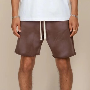 Encuentra pantalones cortos de chándal de algodón 100% para hombre con bolsillos, diseño liso, de felpa, para gimnasio, uso casual, descanso y entrenamiento. - Product Image 5