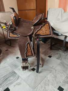 Cuero Occidental de Primera Calidad |   Silla de montar para caballo |   Floral Tallado a Mano |   Diseño Trabalado |   Duradero y Cómodo |   Equipo de equitación |   Alta Calidad - Product Image 2