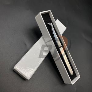 Venta al por mayor de pinzas de pestañas de acero inoxidable con punta puntiaguda embalaje Caja de aislamiento sostenible con etiqueta privada - Product Image 5