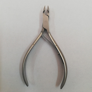 Coupe-cuticules et pinces à ongles en acier inoxydable allemand poli miroir, couleurs blanc, noir, or, avec lames Sarp - Product Image 2