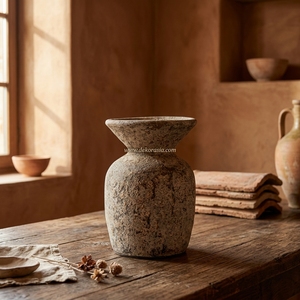 Urne en terre cuite rustique népalaise, pot en argile à large ouverture, vase décoratif en céramique fait main pour table - Product Image 5