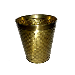 Poubelle décorative vintage dorée de qualité supérieure avec détails en relief royaux - Product Image 4