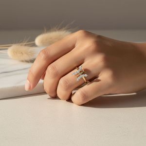 แหวนเพชรทรงกลม 0.30 กะรัต ดีไซน์ผีเสื้อแบบเรียงต่อกัน สไตล์มินิมอล - Product Image 6