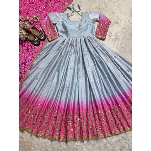 ชุดราตรีออกแบบด้วยงานปักสำหรับงานปาร์ตี้-รวมถึงชุดและ dupatta - Product Image 3