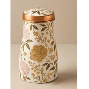 Bouteille d'eau ayurvédique en cuivre pur, personnalisée, finition émail, style floral, prix de gros - Product Image 3