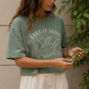 เสื้อยืดลำลองผู้หญิงทรงปกติ ผ้าฝ้ายถัก 100% ป้องกันไฟฟ้าสถิต ระบายอากาศได้ดี พิมพ์ลายปัก คอกลม ไหล่ตก ใส่ได้ทุกวัน ฤดูร้อน - Product Image 5