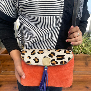 2024 Factory New Women's Animal Print Recycled Suede Leather Tassel Crossbody Bag <b>Large</b> Capacity Colorful Leather Shoulder Bags - Product Image 2