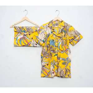 Conjunto de pijama de algodón 100% hecho a mano en India, transpirable, con estampado de mono vintage, ropa de dormir corta para mujer. - Product Image 4