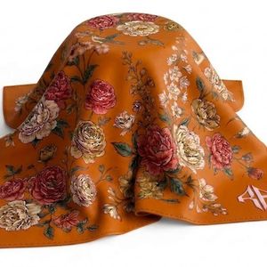 Pañuelos Cuadrados para Mujer al por Mayor, Nueva Colección de Alta Calidad, 100% Seda, Material Premium, Color Sólido, para Uso en Exteriores, con Logotipo Personalizado - Product Image 6