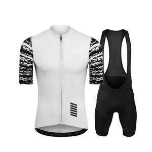 Ensemble de maillot de cyclisme personnalisé 2026 de haute qualité pour hommes avec short à bretelles respirant, dernière conception, ensembles uniformes avec logo personnalisé - Product Image 1
