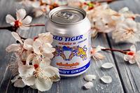 Individuelle Geschmacksrichtungen Energy Drinks mit Sporternährung Red Tiger Energy Drink 24 Aluminiumdosen von A&B Vietnam Formel-Lieferanten