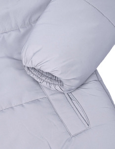 เสื้อแจ็คเก็ตฤดูหนาวบุใยสังเคราะห์สีเทาอ่อนสำหรับผู้ชาย คุณภาพสูง ผลิตในประเทศปากีสถาน น้ำหนักเบา ผลิตจากผ้าโพลีเอสเตอร์/ไนลอน สไตล์ไฮสตรีท - Product Image 5