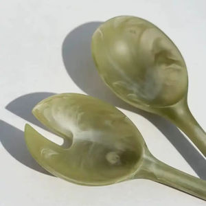 ช้อนเสิร์ฟเรซิ่นคุณภาพสูงแบบสองสี ชุดช้อนส้อมทำมือสำหรับใช้ในครัวเรือน อุปกรณ์ครัวใหม่ ชุดช้อนส้อมบนโต๊ะอาหาร - Product Image 1