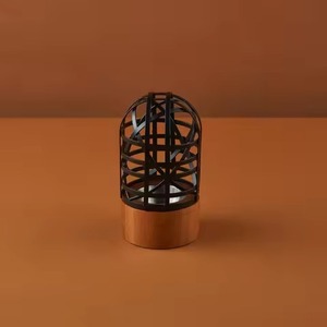Quemador de incienso único negro martillado con forma de reloj de arena, anillo decorativo de esfera dorada, bandeja cóncava para carbón, quemador de Bakhoor para fragancia del hogar - Product Image 4