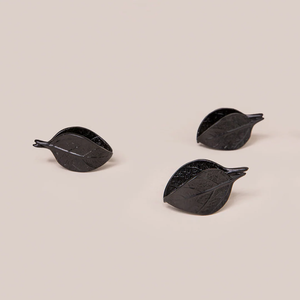 Anneau de serviette en acier inoxydable, porte-serviettes domestique, anneau de serviette en métal à motif feuille pour décoration de Noël, mariage, fête - Product Image 1